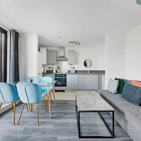 Penthouse W/ Hot Tub Near Stratford, Westfield Apartment London Exterior photo