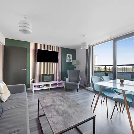 Penthouse W/ Hot Tub Near Stratford, Westfield Apartment London Exterior photo