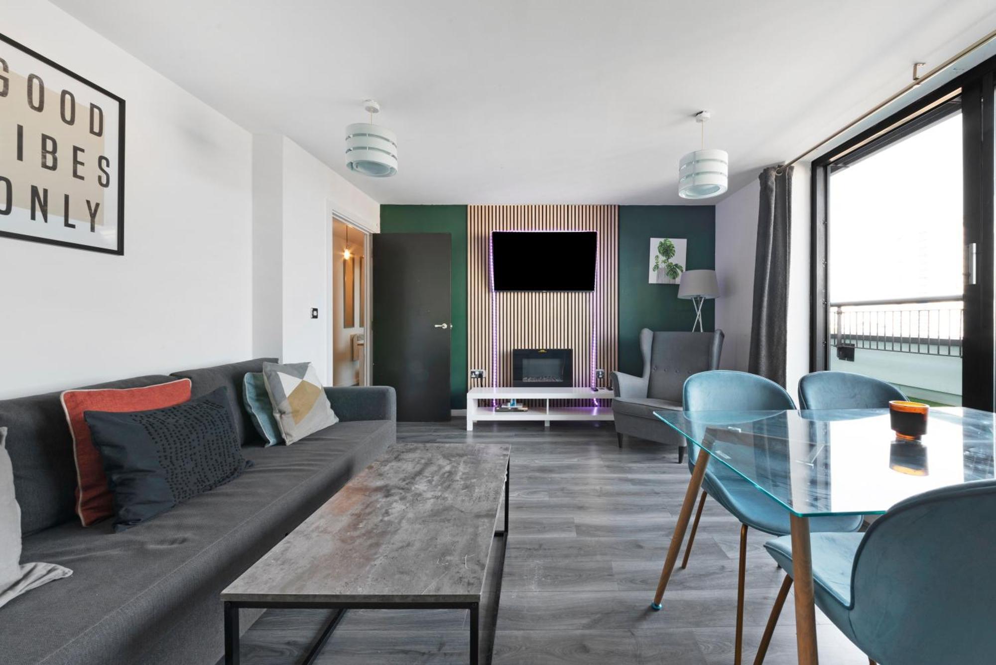 Penthouse W/ Hot Tub Near Stratford, Westfield Апартаменты